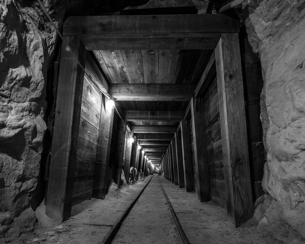 Black Diamond Mines Mainstrike